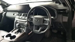Toyota Land Cruiser 3.3 Diesel 4WD 2022 Black
