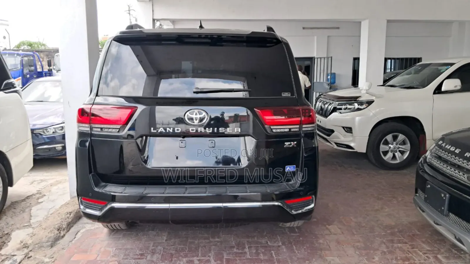 Toyota Land Cruiser 3.3 Diesel 4WD 2022 Black