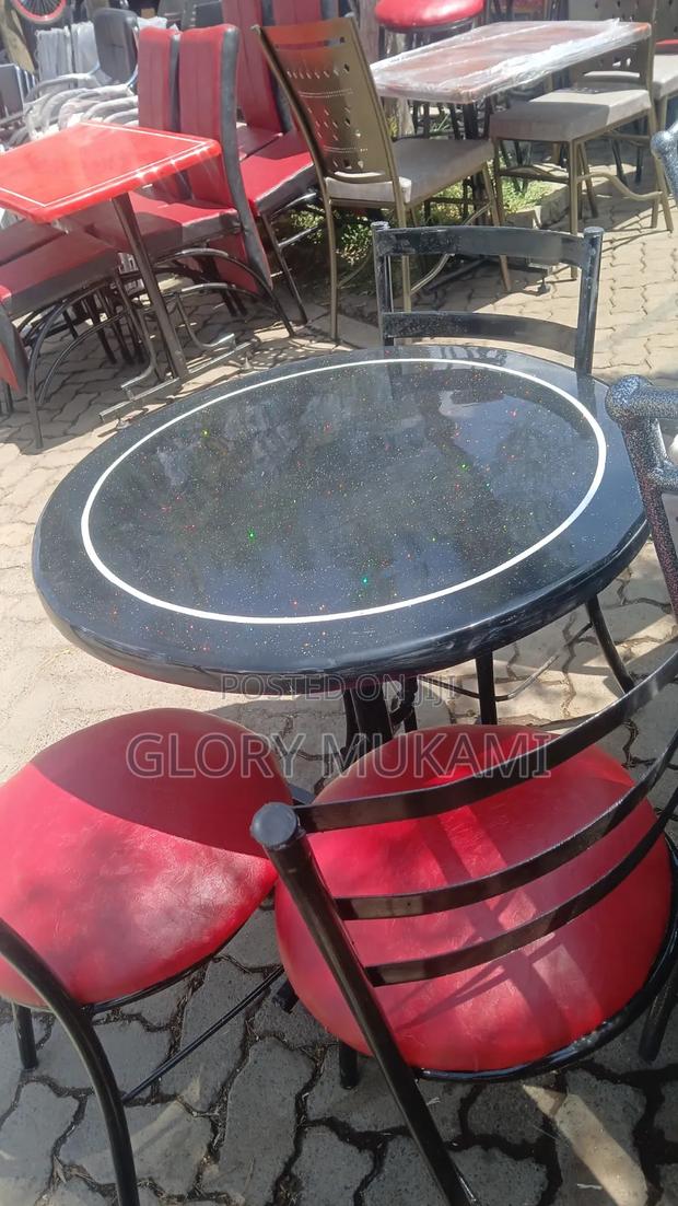 Black Round Marble Black Table - main view