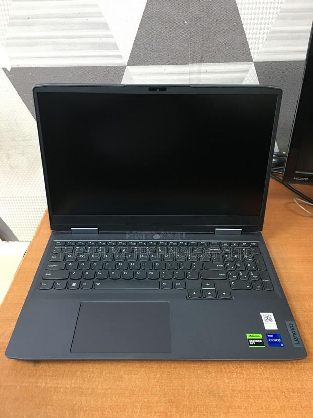 New Laptop Lenovo LOQ 15IRH8 16GB Intel Core I7 SSD 512GB