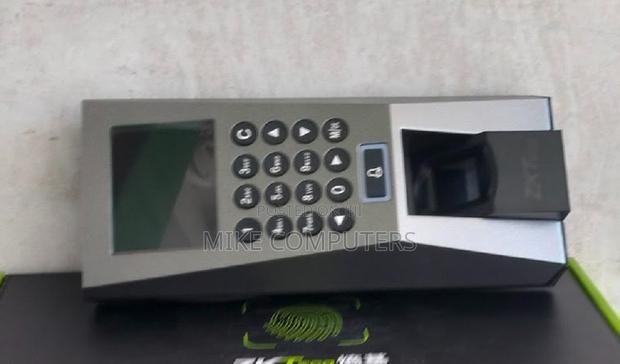 F 18 Access Control Device With Adms Finger Print Reader - main view