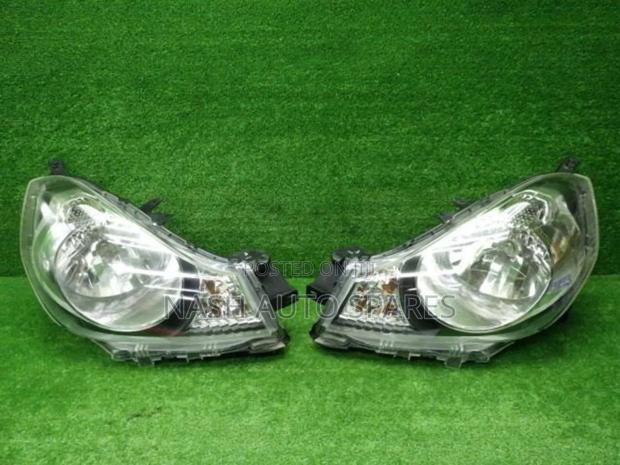 Nissan Advan Headlights
