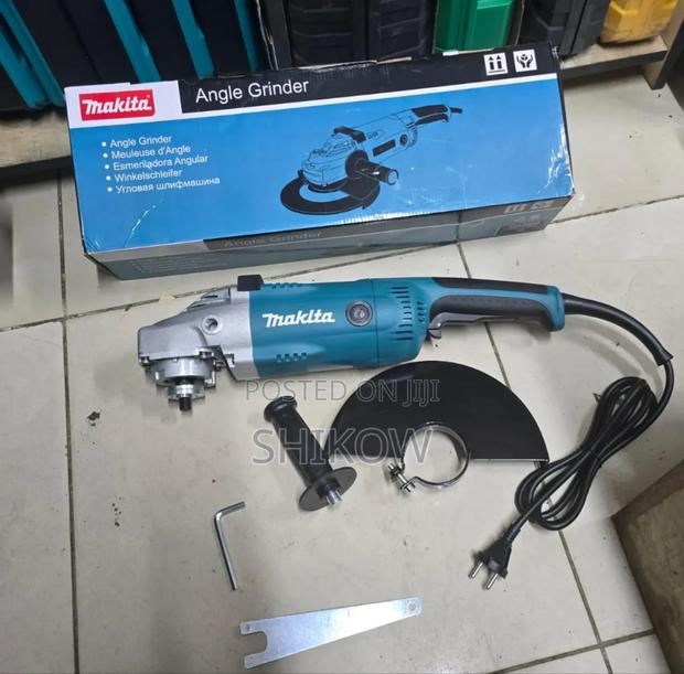 Makita Corded Angle Grinder 9 Inches