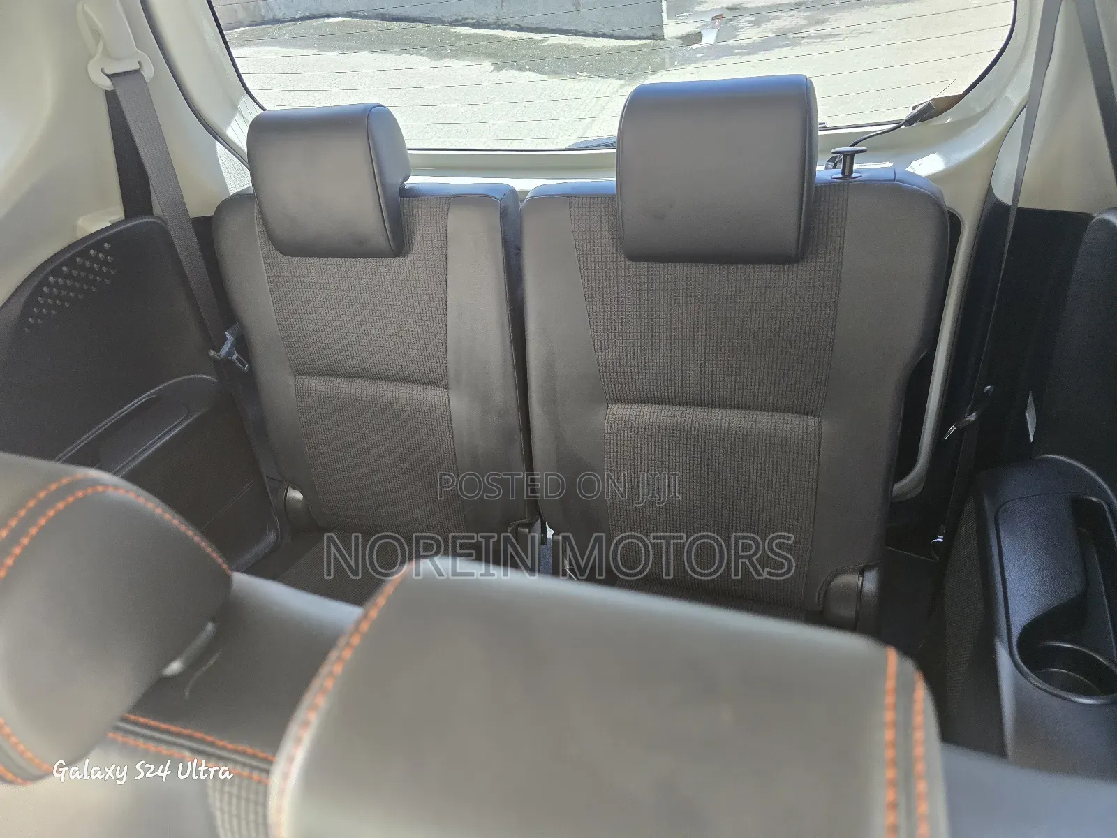 Toyota Sienta 2018 Off white