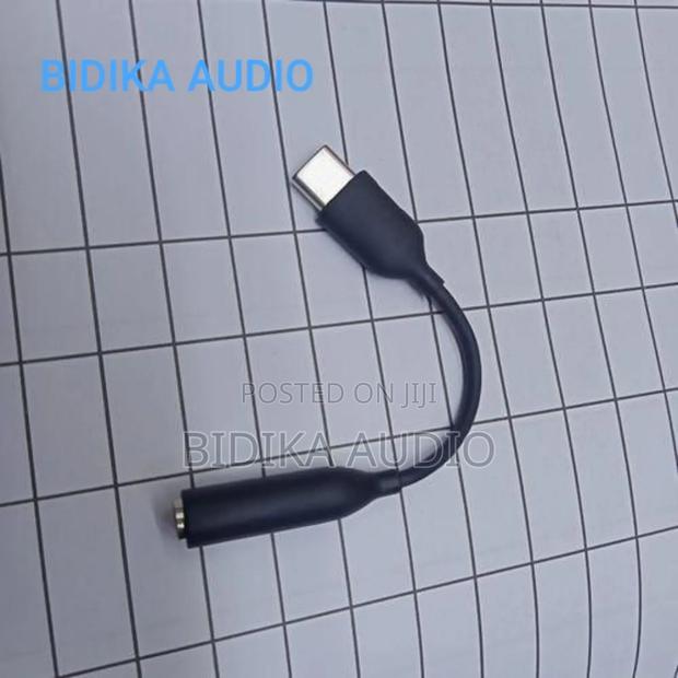 Type Usb-C to 3.5mm Jack Adapter for Earphone
