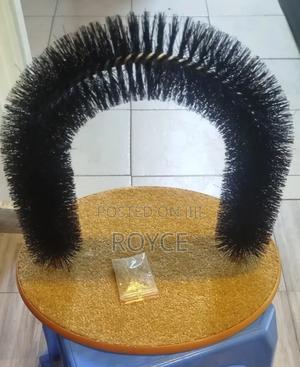 Cat Arch Scratch Self Groomer - thumbnail 2