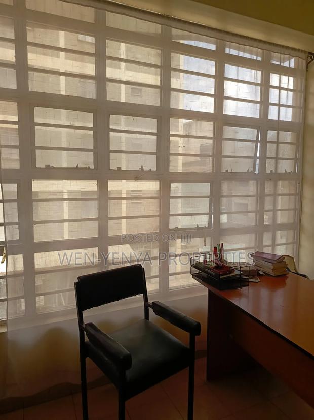 Prime Spacious Office on Main Road- High Visibility Parking - thumbnail 2