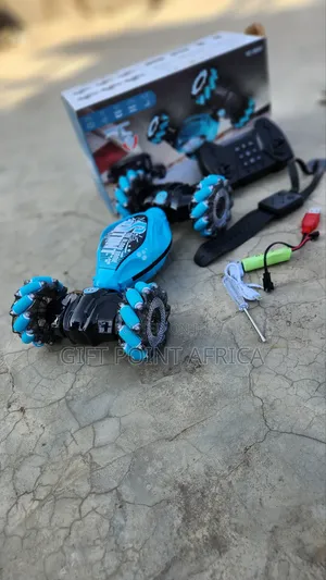 Big Rechargeable Stunt Car With Hand Gesture