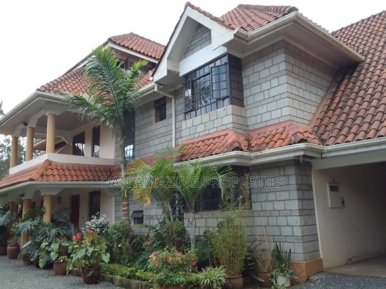 6bdrm Maisonette in Karen Brooks for sale