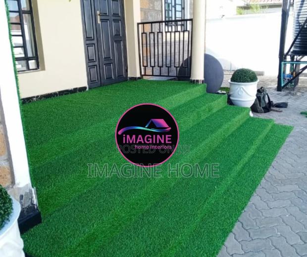 Stairs Artificial Green Grass Carpet Decoration - main view