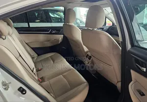 Subaru Legacy 2.5i Limited AWD 2018 Pearl