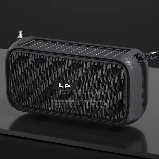 Lp-V55 Solar Charging Mini Fm Wireless Portable Woofer Bt