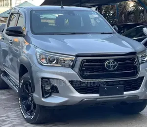 Toyota Hilux 2019 Silver