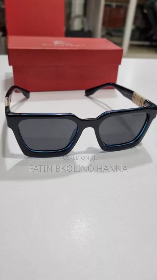 Burberry Classic Sunglass For.Men