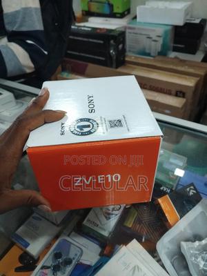 Sony Zv-E10 Mirrorless Camera With 16-50mm Lens (Black) - thumbnail 2