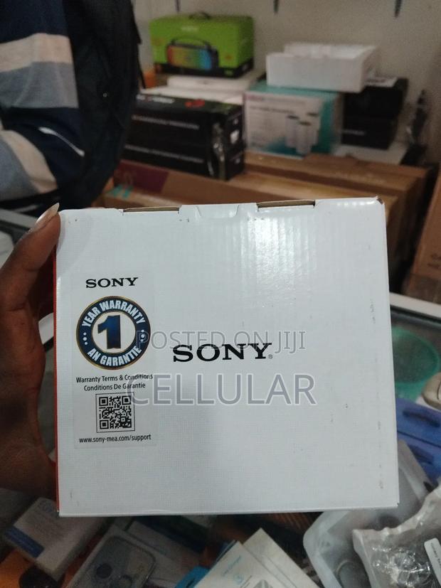 Sony Zv-E10 Mirrorless Camera With 16-50mm Lens (Black) - thumbnail 3