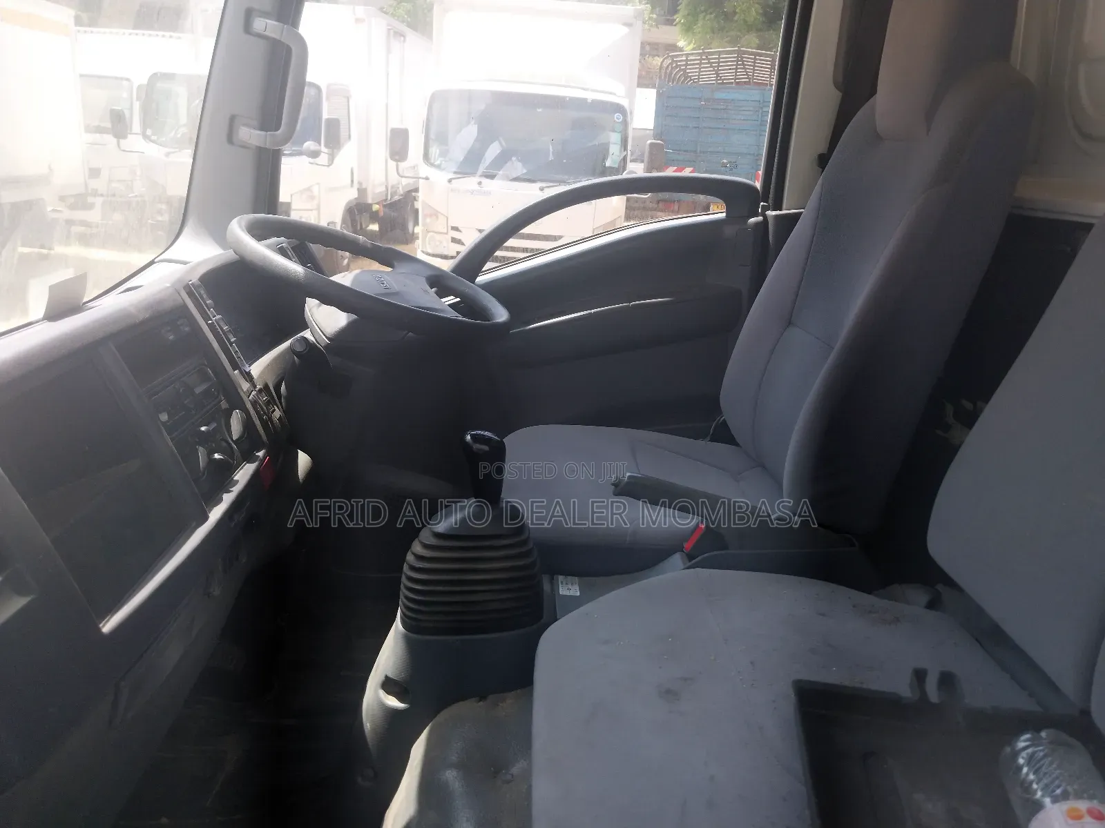 Isuzu Elf Cover Body 3tonnes