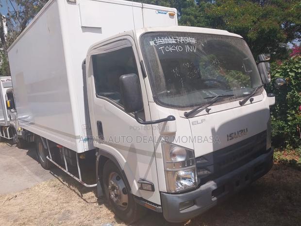 Isuzu NPR 5tonnes