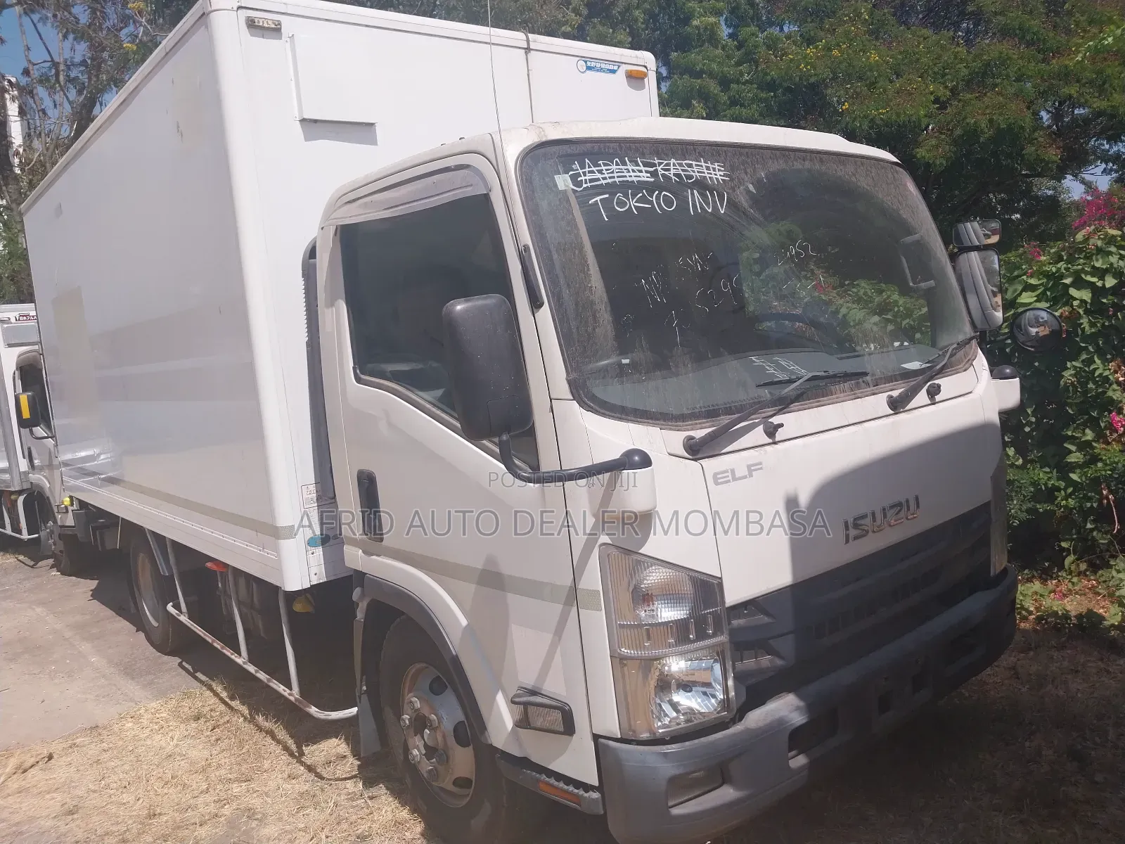 Isuzu NPR 5tonnes