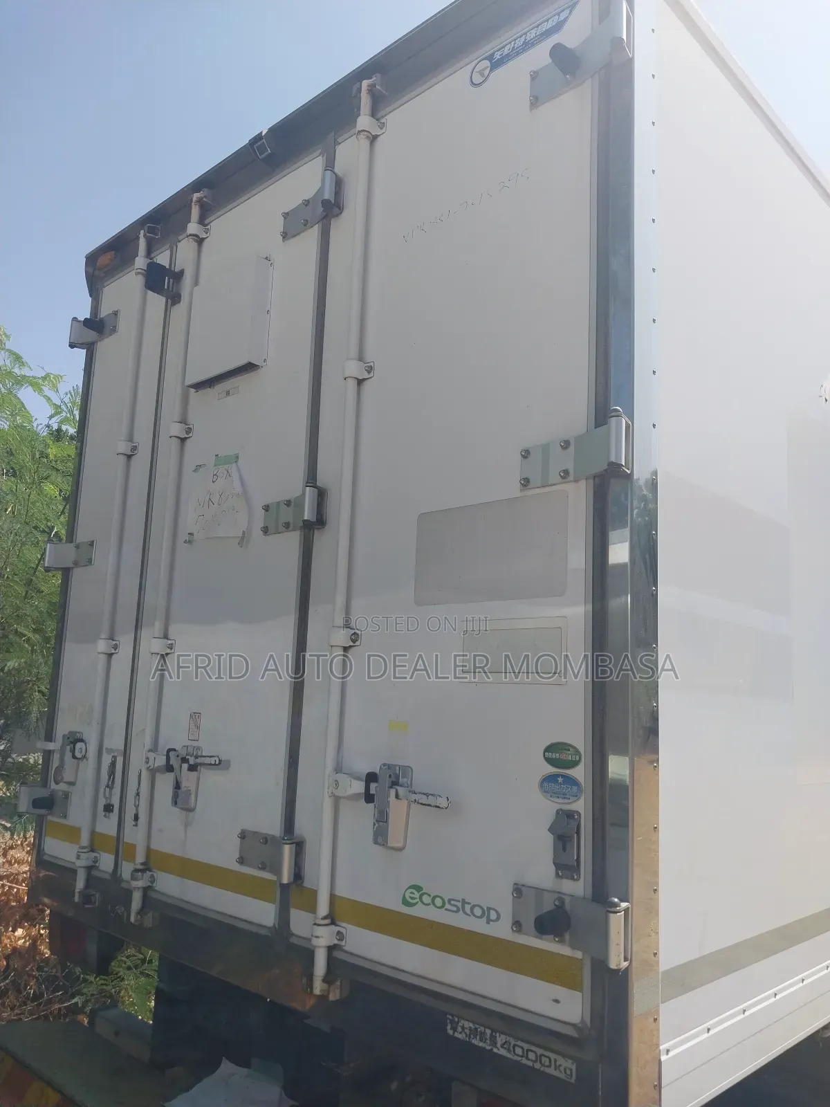 Isuzu NPR 5tonnes