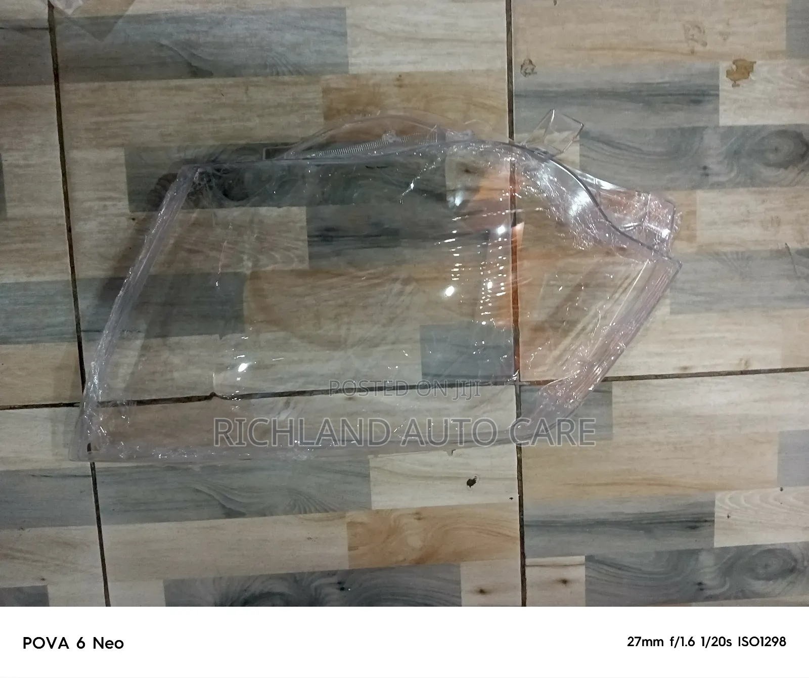 Noah Headlamp Lens 2012