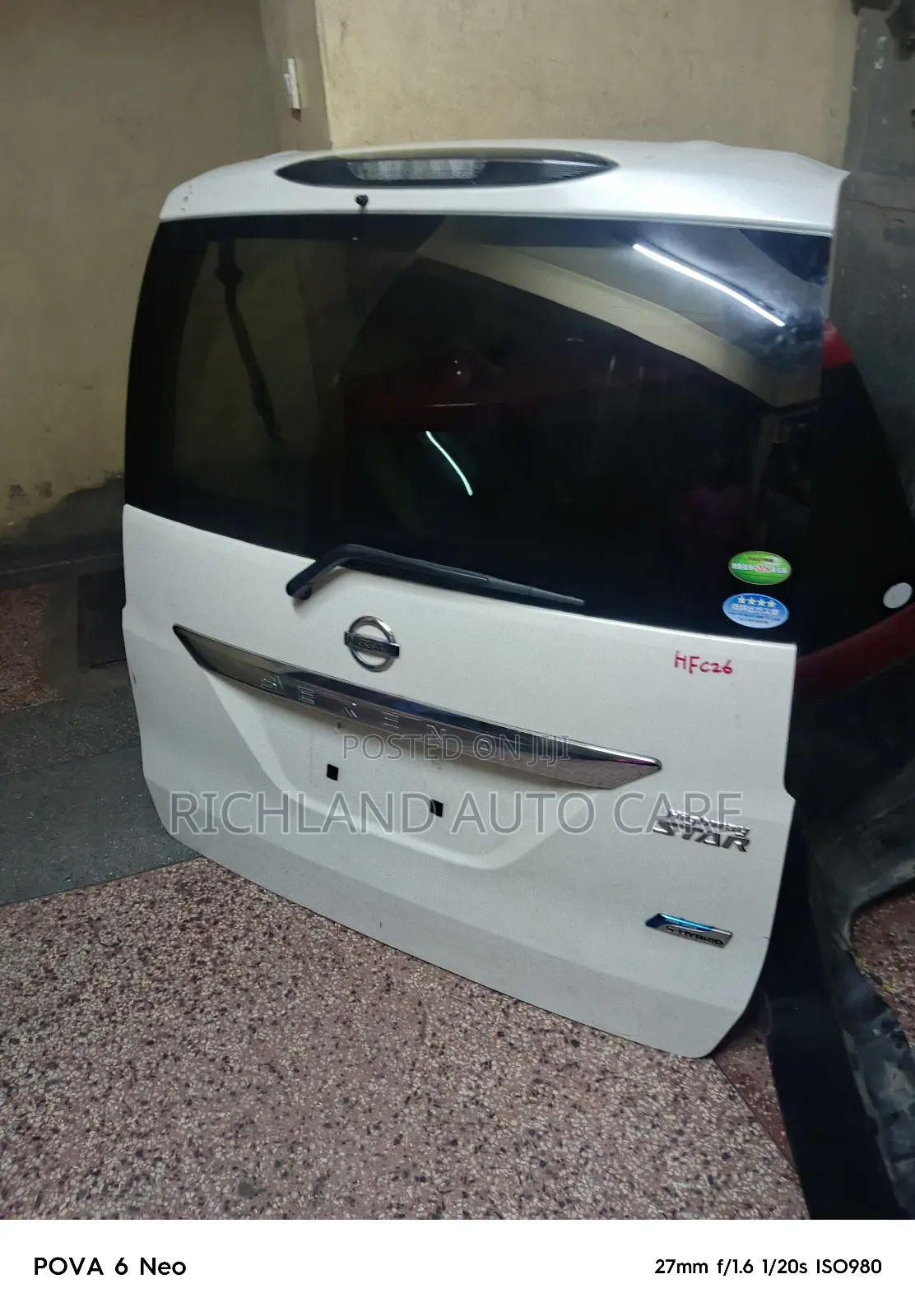 Nissan Serena Boot