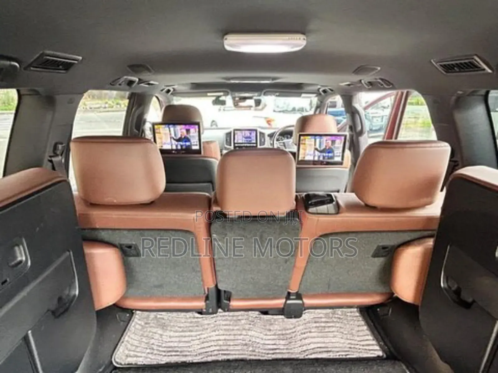 Toyota Land Cruiser 4.6 V8 ZX 2019 Brown