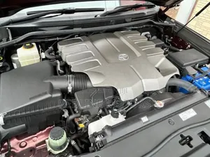 Toyota Land Cruiser 4.6 V8 ZX 2019 Brown