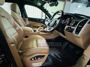 Porsche Cayenne 2018 Black