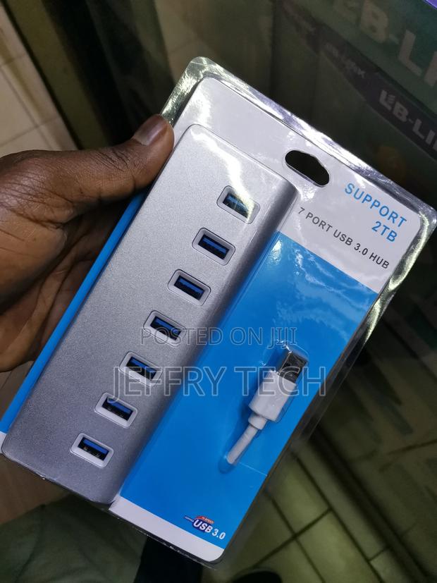 Usb Type a 7 Port Hub With Power Delivery - main view