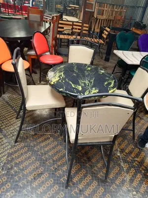 Black Round Marble Table And Restaurant And Bar Chairs