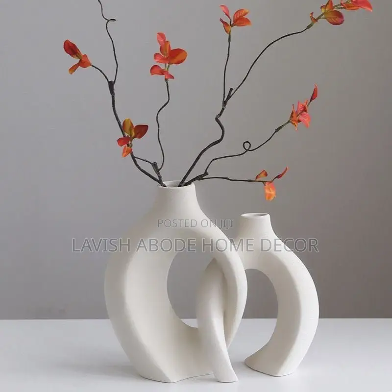 Interlocking Twin Vase Available in Black and White