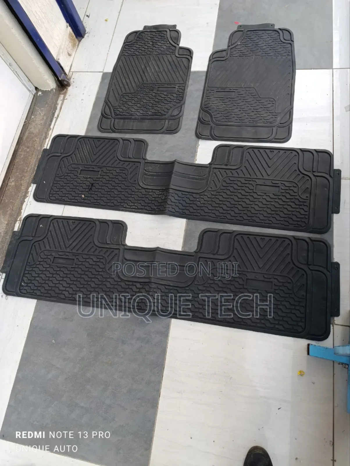 7-Seater Rubber Car Floor Mats ,Easy to Clean Fit