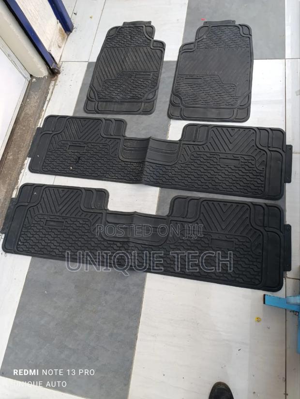 7-Seater Rubber Car Floor Mats ,Easy to Clean Fit