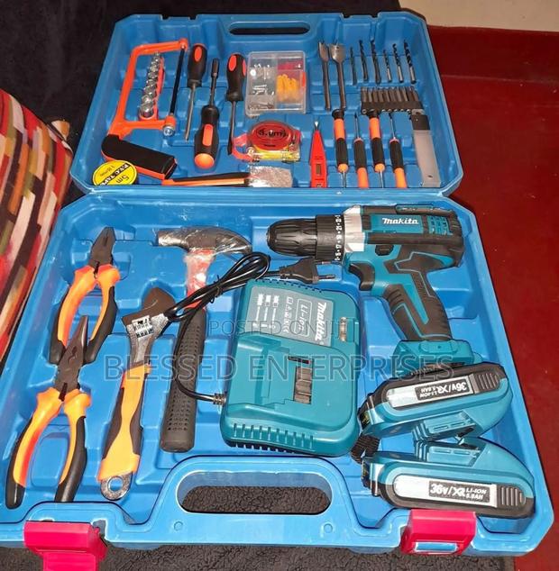 Rechargeable Makita Drill Set/ Electric Makita Drill Set