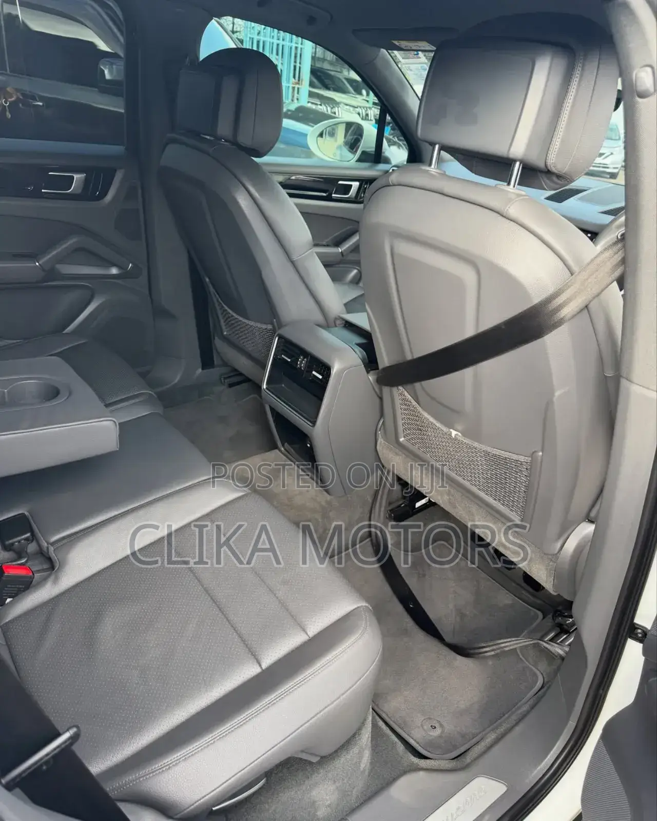 Porsche Cayenne 2018 White