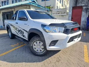 Toyota Hilux 2018 White