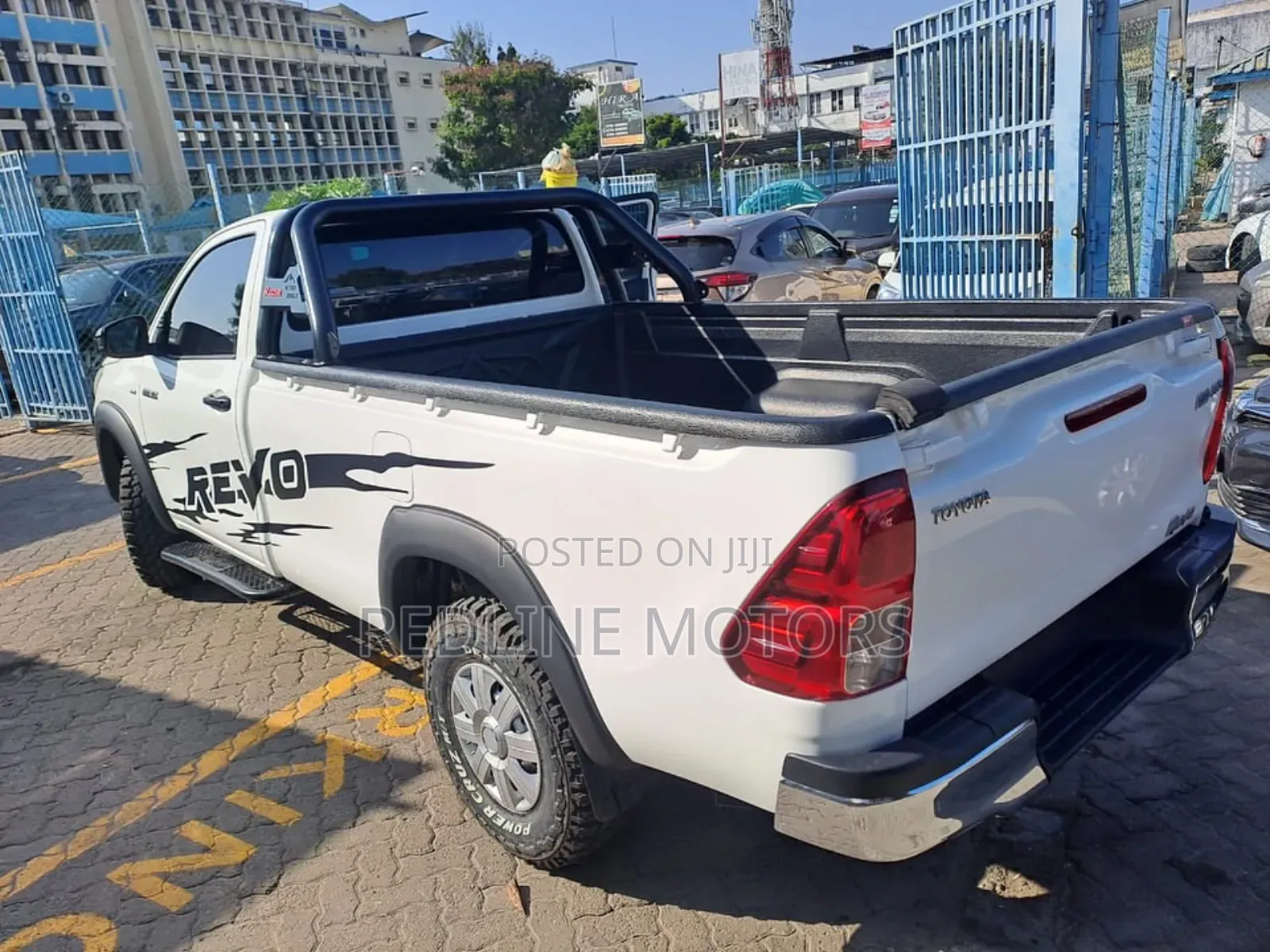Toyota Hilux 2018 White