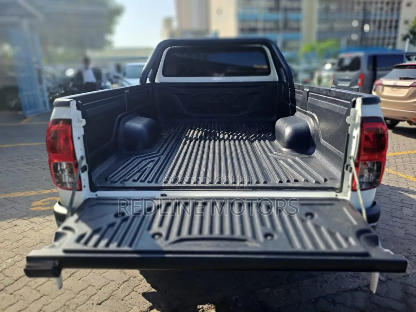 Toyota Hilux 2018 White