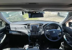Toyota Crown 2018 Black