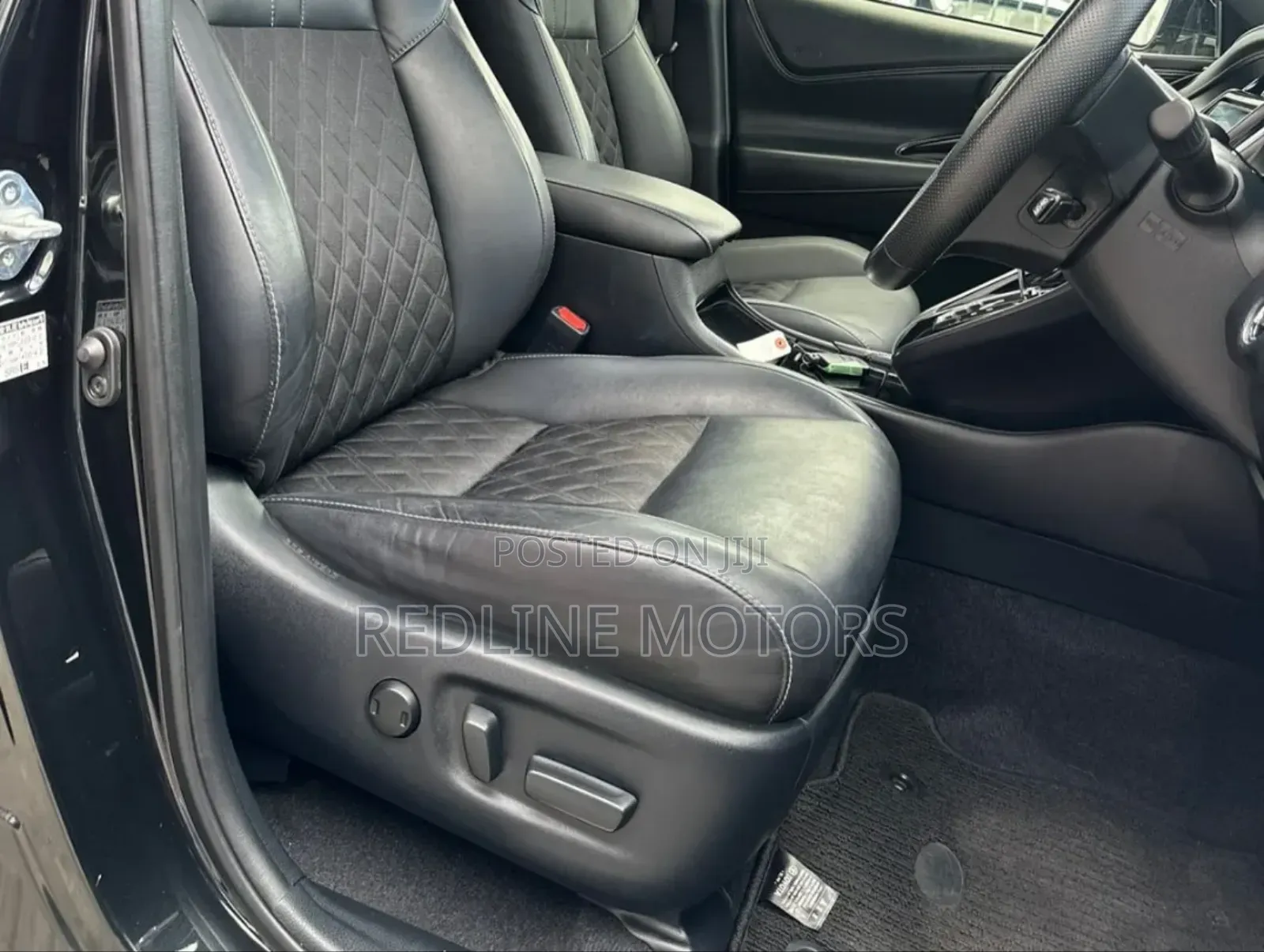 Toyota Harrier 2.0 Turbo 4WD 2019 Black