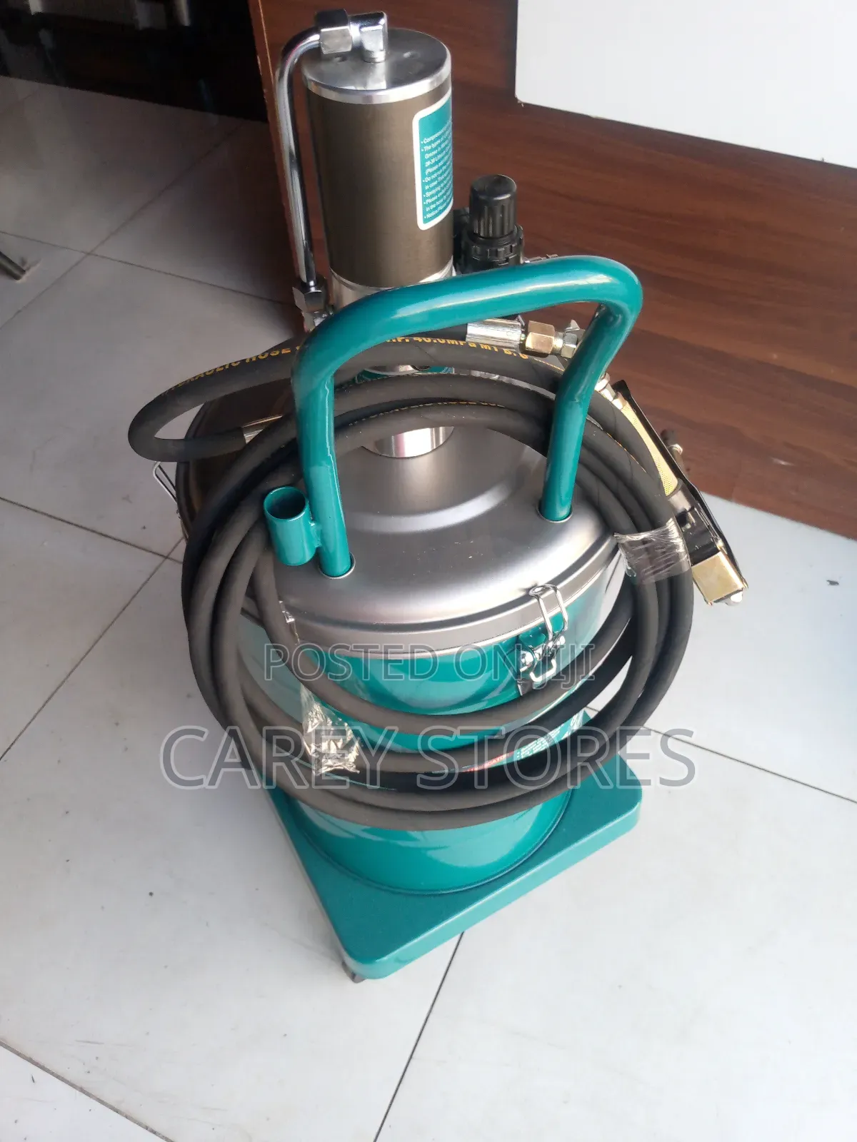 Total 30 Liter Grease Bucket