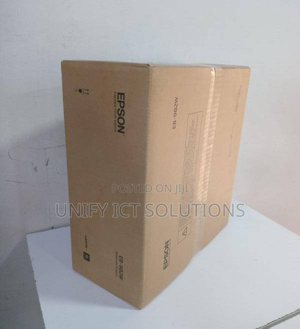 Epson Eb-982w 4200lumens Projector// Epson Eb-982w Projector - thumbnail 2