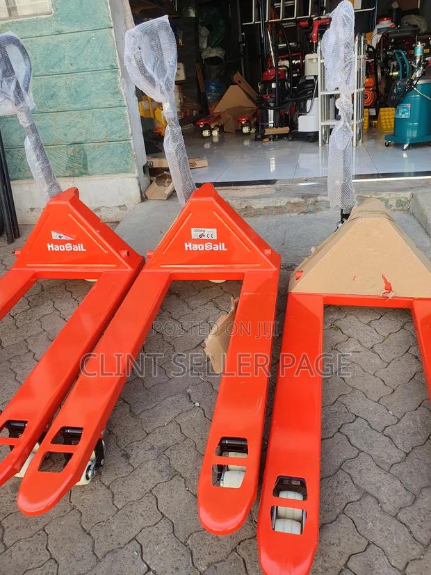3 Tones Hydraulic Hand Pallet Trolley.