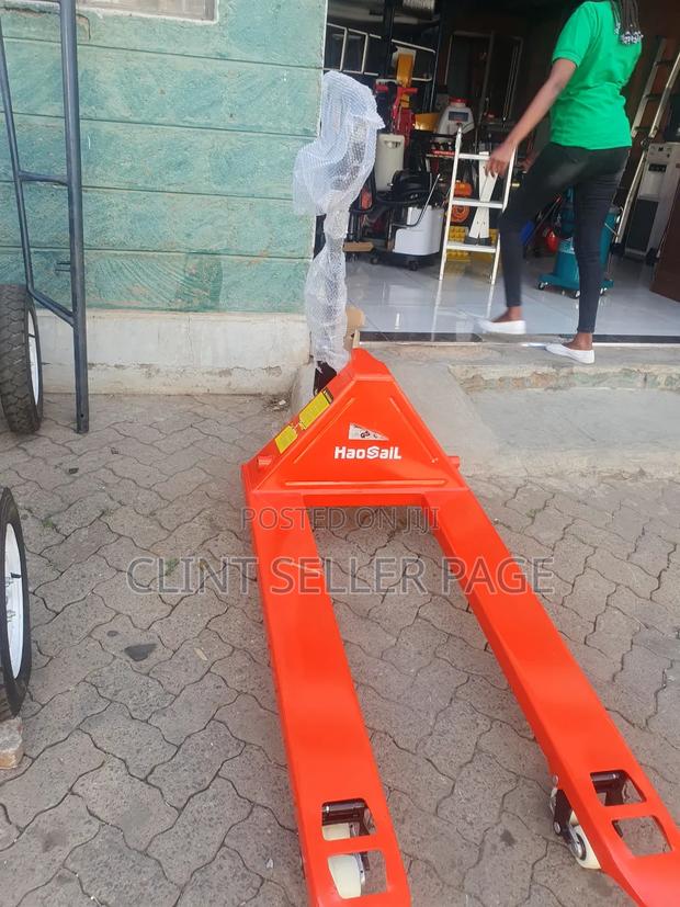 Hydraulic Pallet Trolley 3000kg - thumbnail 3