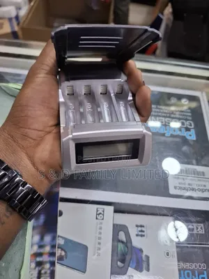 Smart Aa/Aaa Battery Charger
