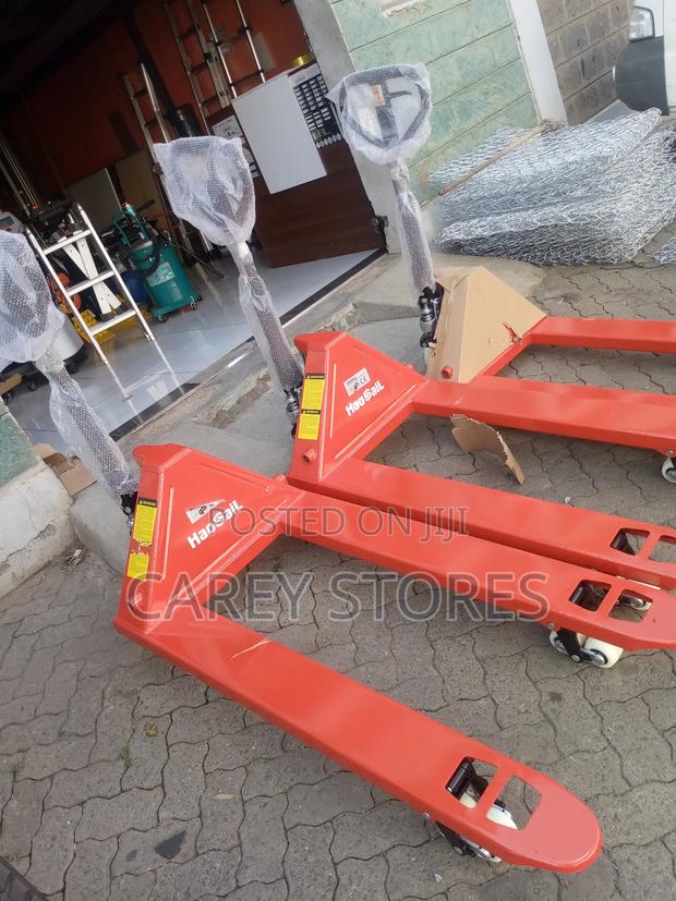 Hand Pallet Trucks 3000kg - thumbnail 2