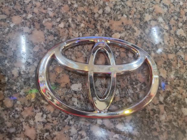 Toyota Emblem/Toyota Logo Available - thumbnail 2