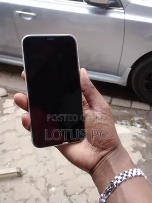 Apple iPhone XR 128 GB White