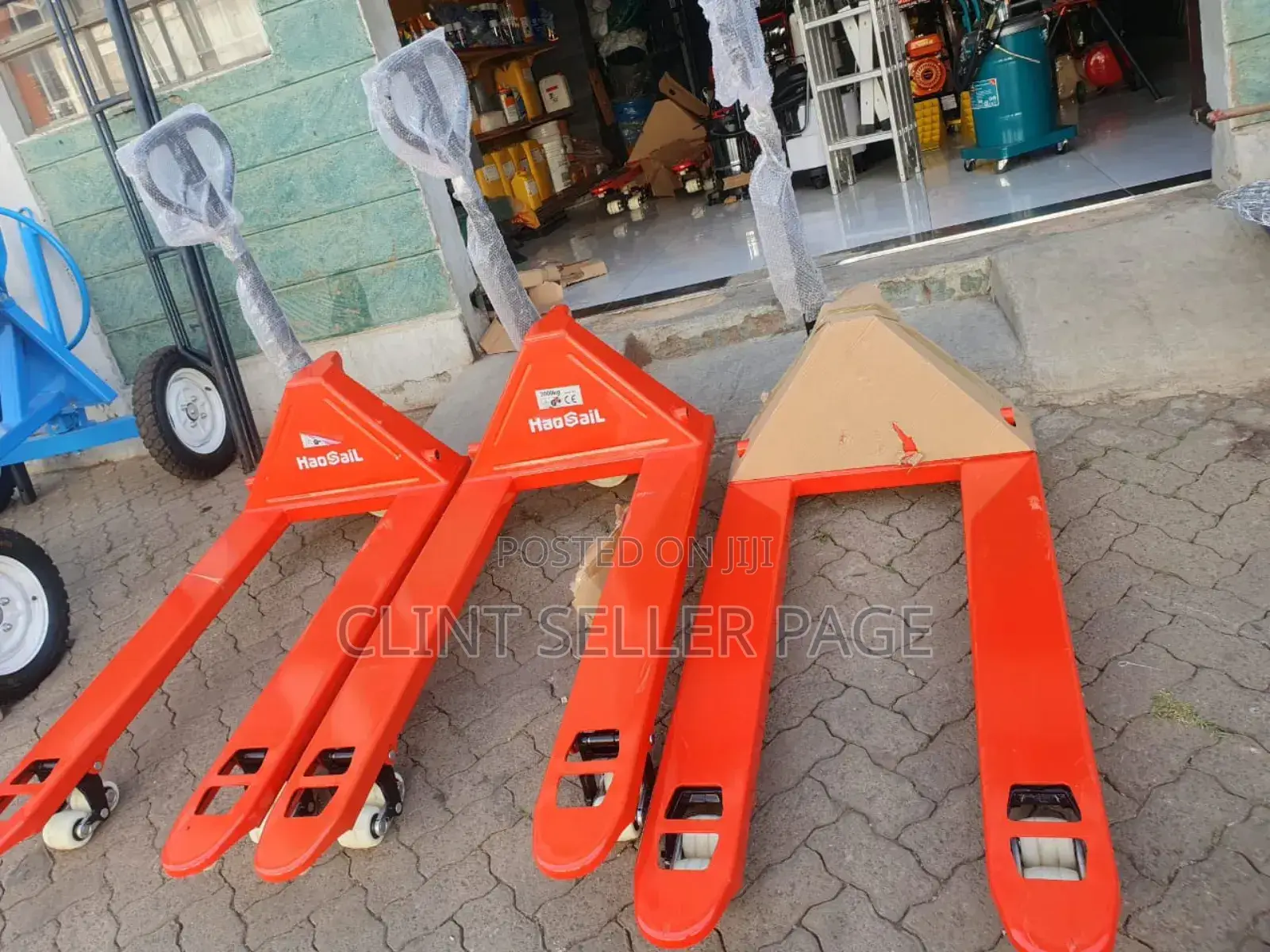 Hydraulic Hand Pallet Trolley/ Maxi Jack.